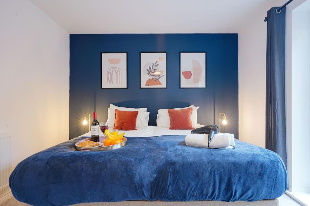 Luxury Campbell Park Apartments In Central Mk With Balcony, Free Parking & Smart Tv With Netflix By Yoko Property Milton Keynes Dış mekan fotoğraf